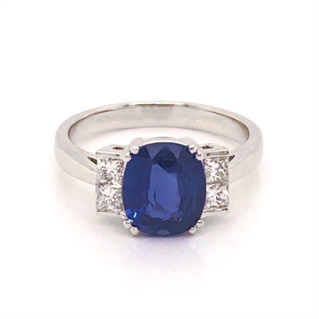 Oval Sapphire With Princess Cut Diamond Shouders