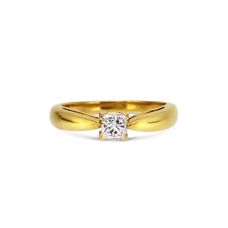 Van Cleef & Arpels Claw Set Princess Cut Diamond Engagement Ring