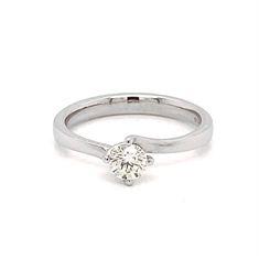 Brilliant Cut Diamond Twist Single Stone Ring